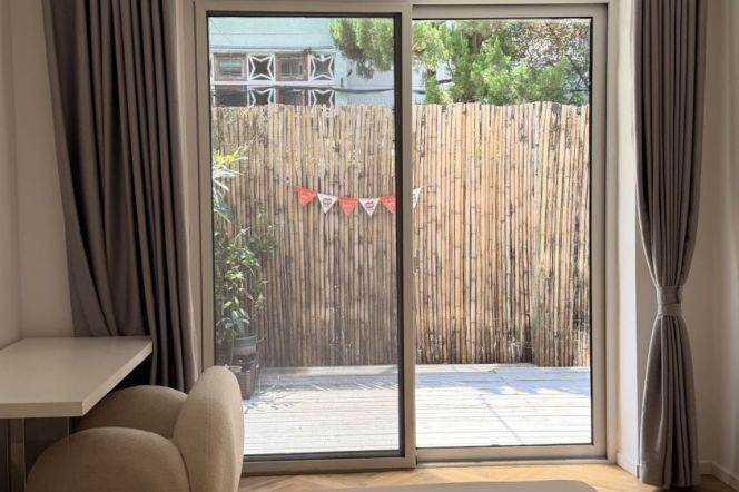 High-Ceiling 2BR Apartment in Old Xuhui with Floor-to-Ceiling Windows (L1/L10)