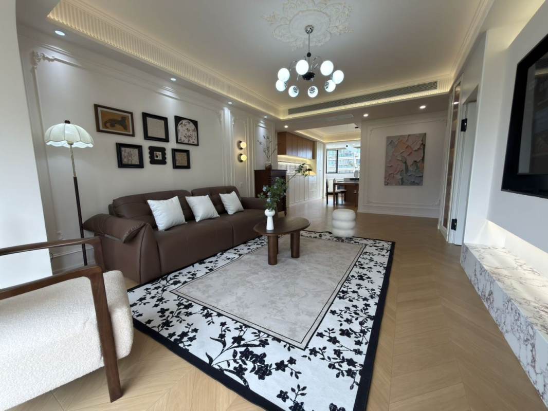 Housing image — Living Room