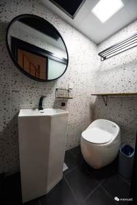 Housing image — Bathroom