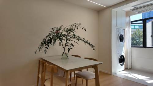 Housing image — Dining Area