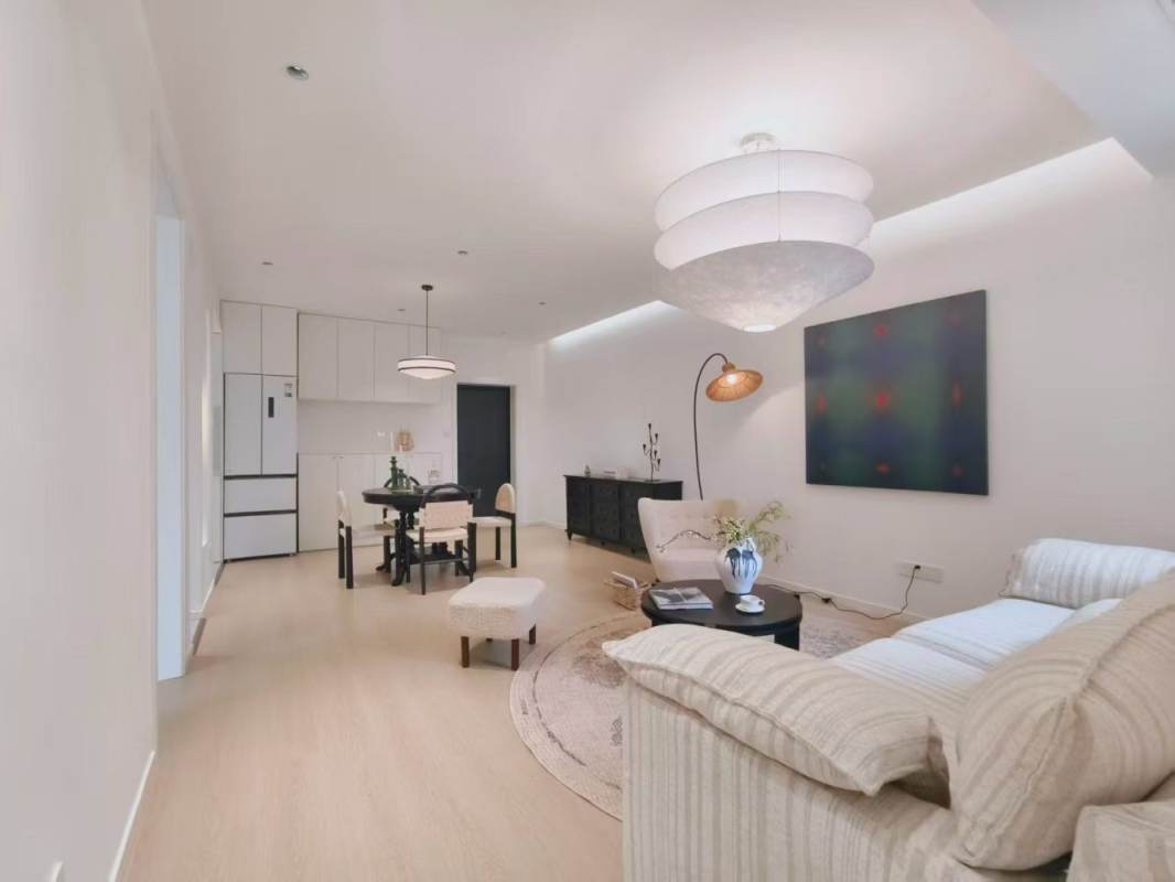 Housing image — Living Room