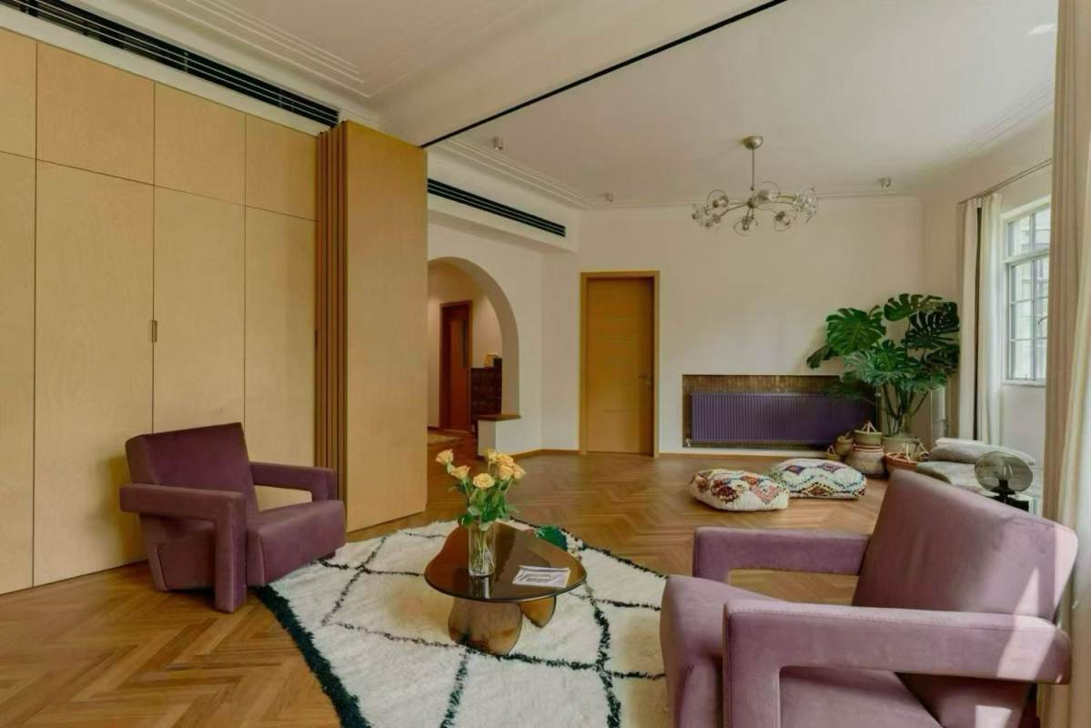 Housing image — Living Room