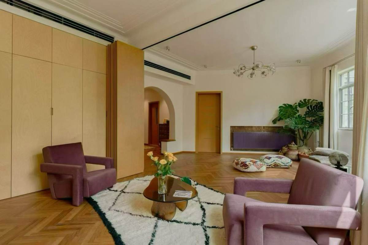 Housing image — Living Room