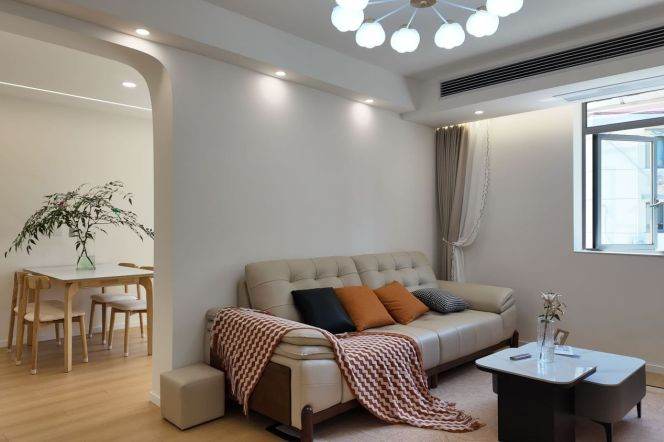 2BR Lane House in Gubei (L2/L15)