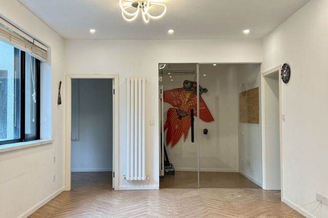 High-Ceiling 2BR Apartment in Old Xuhui with Green View (L1/L10)
