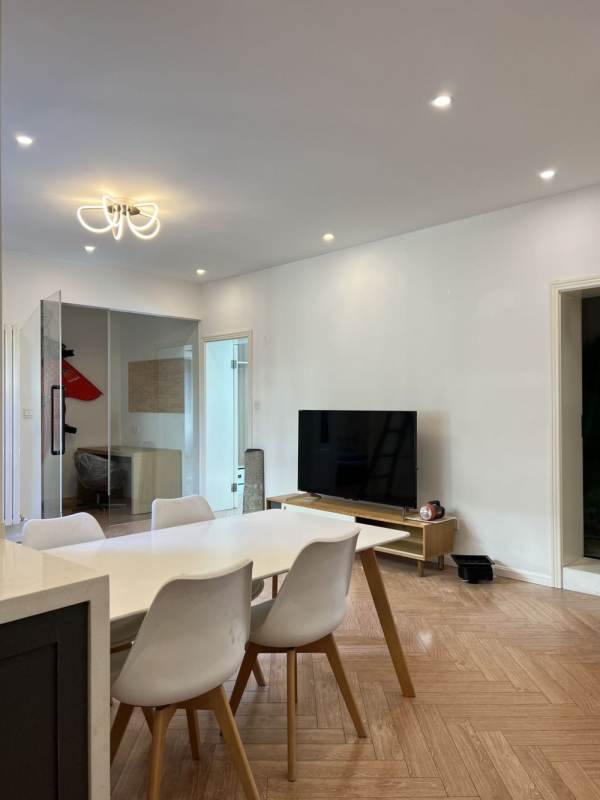 Housing image — Dining Area