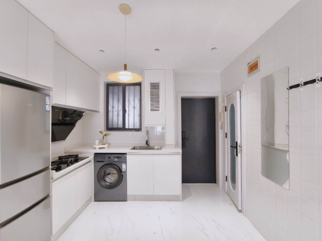 Housing image — Kitchen