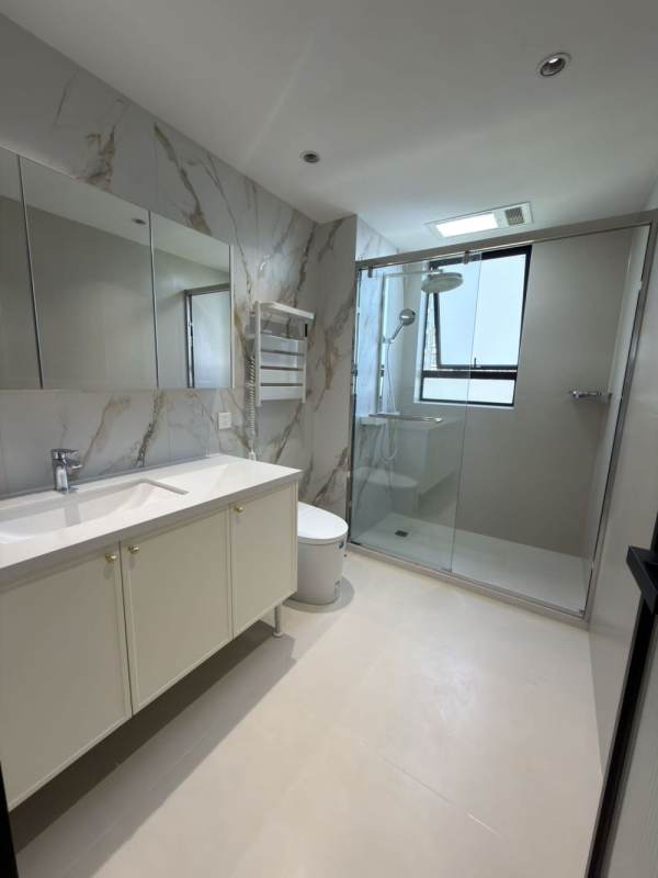 Housing image — Bathroom