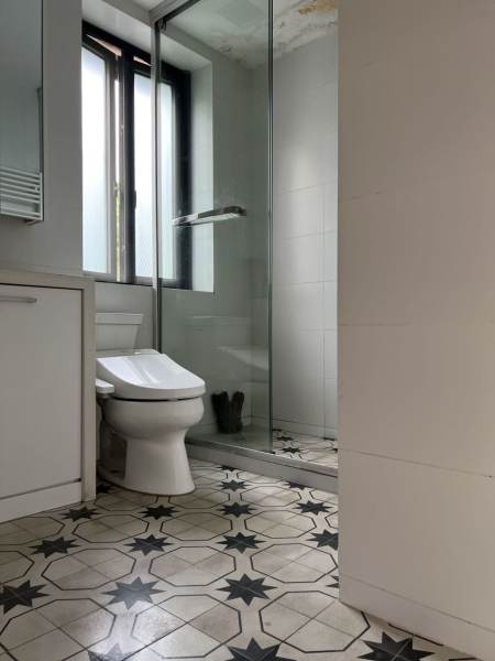 Housing image — Bathroom