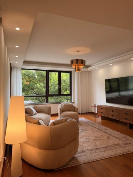 Housing image — Living Room