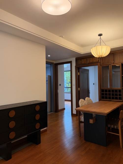 Housing image — Dining Area