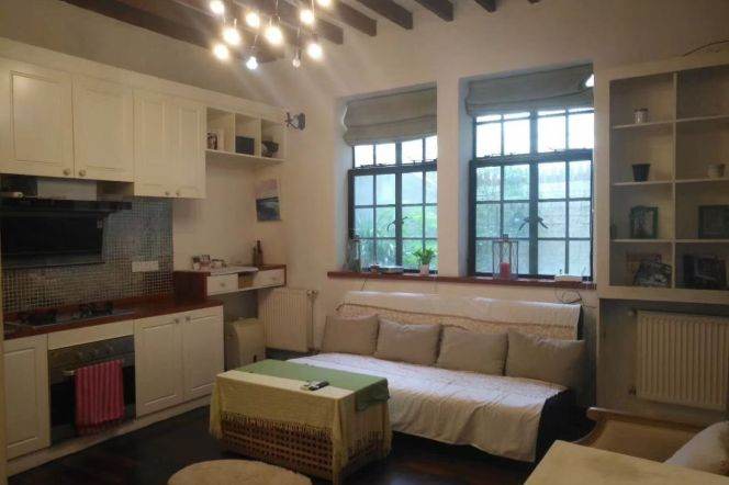 1BR Lane House in Old Xuhui with Private Garden (L9/L12)