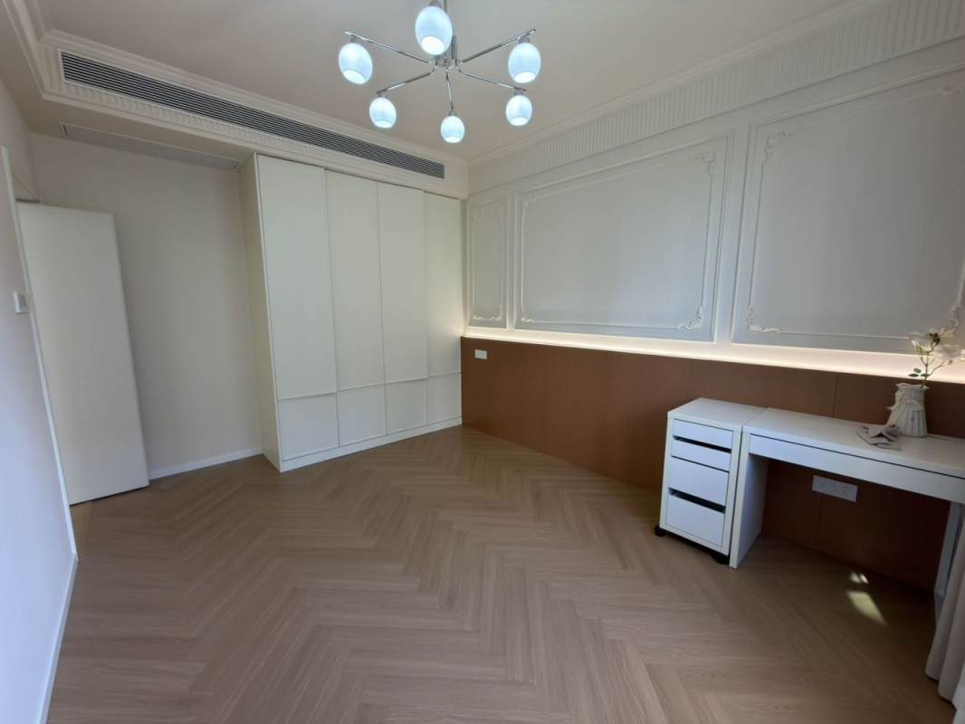 Housing image — Bedroom