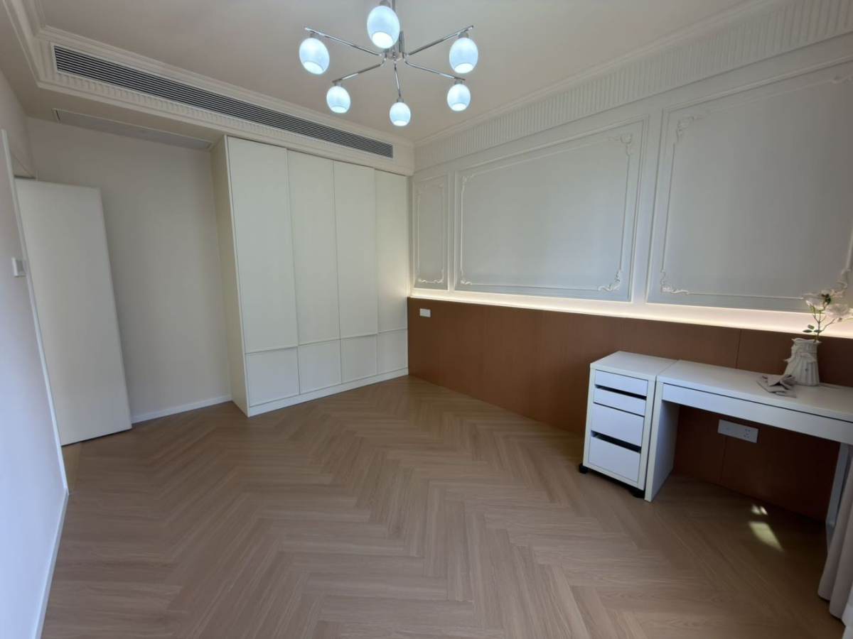 Housing image — Bedroom