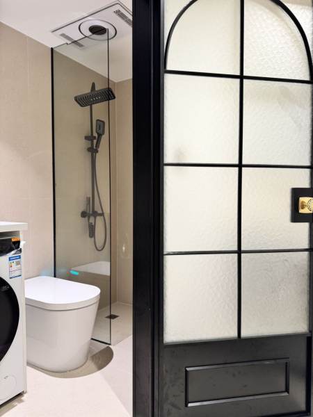 Housing image — Bathroom