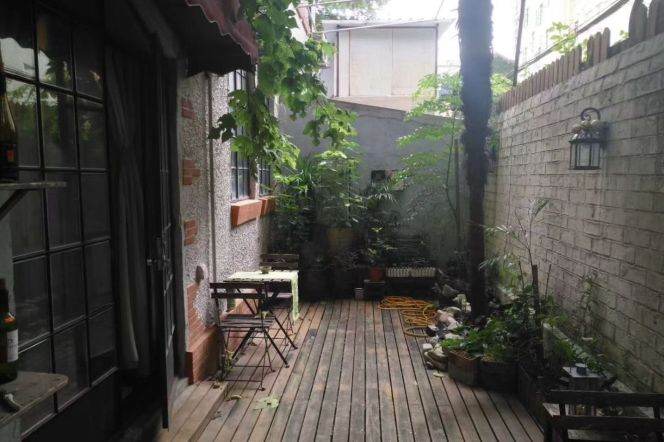 1BR Lane House in Old Xuhui with Private Garden (L9/L12)