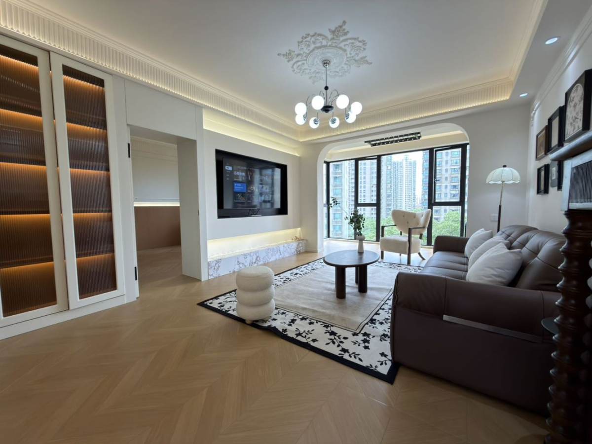 Housing image — Living Room