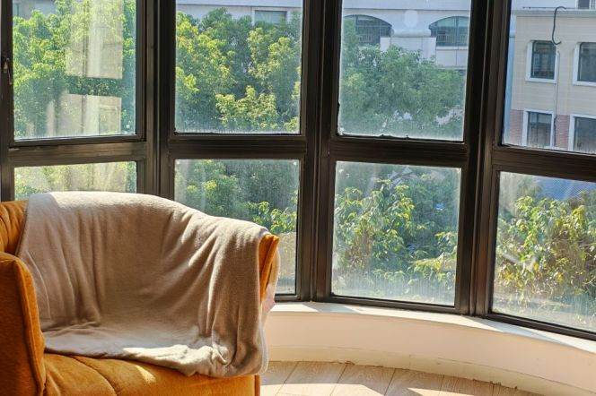 2BR Apartment in Old Xuhui with Floor-to-Ceiling Windows (L1/L10/L12)