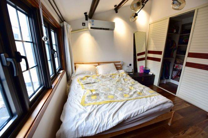 2BR Lane House in Old Xuhui with Terrace