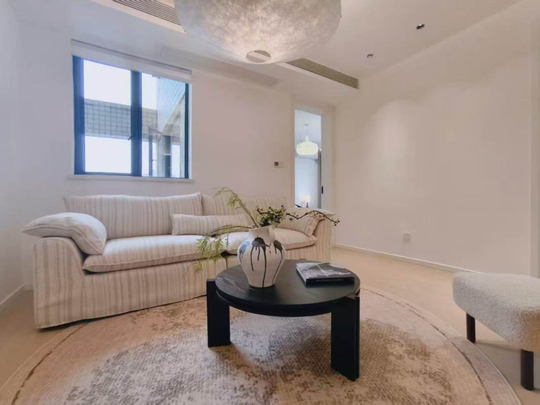 Housing image — Living Room