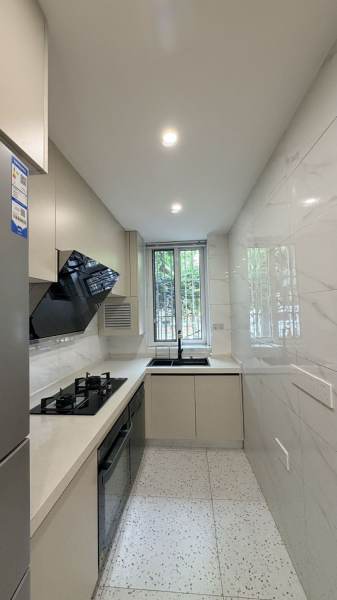 Housing image — Kitchen