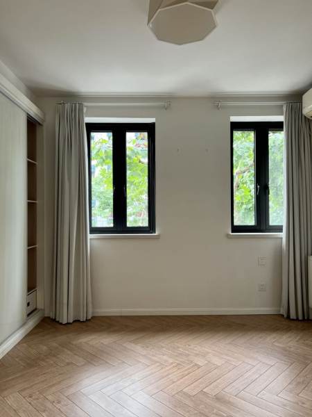 Housing image — Living Room