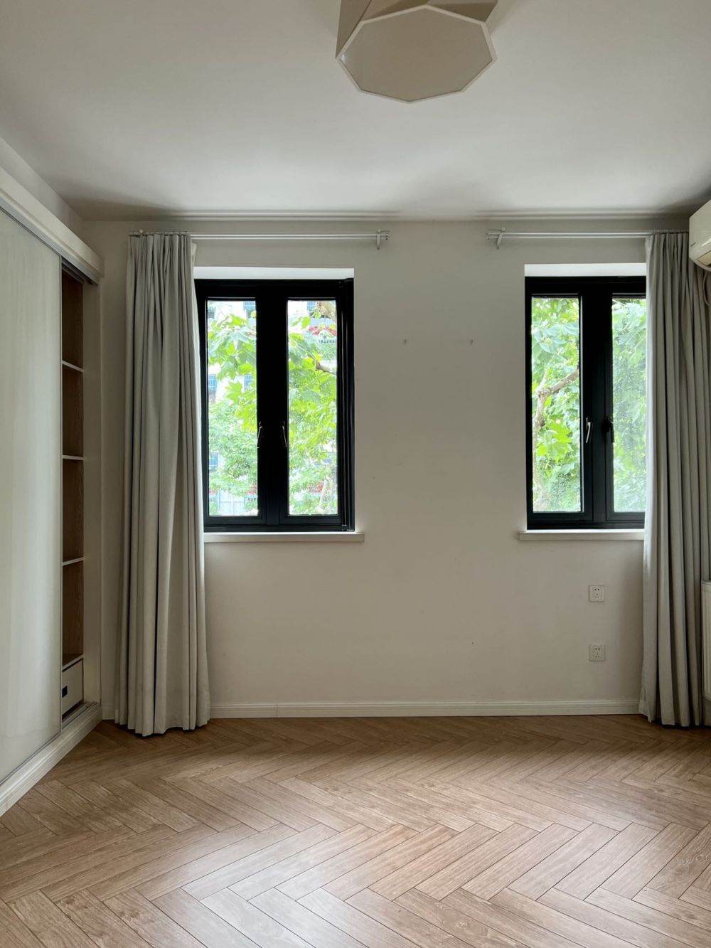 Housing image — Living Room