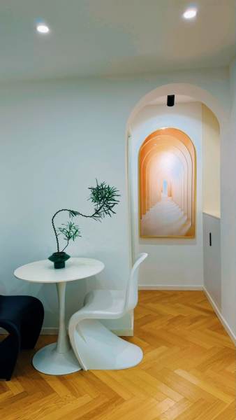 Housing image — Living Room