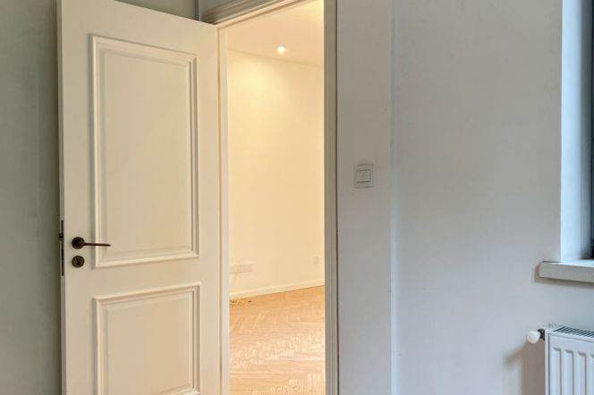 High-Ceiling 2BR Apartment in Old Xuhui with Green View (L1/L10)
