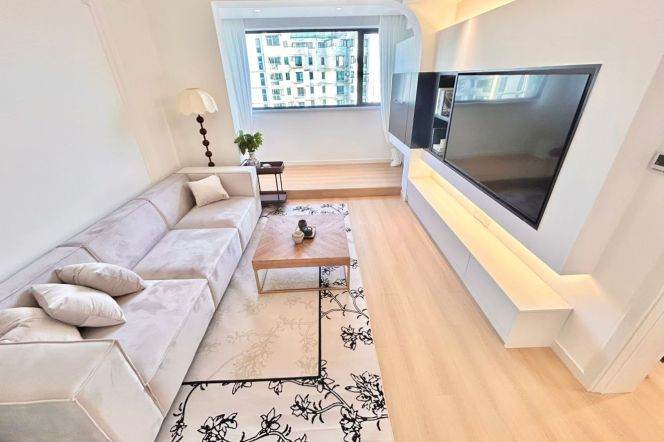 Spacious 1BR Apartment in Gubei (L10/L15)