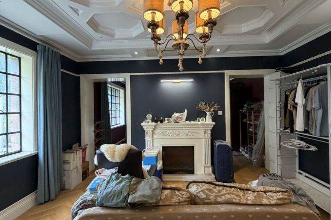Spacious High-Ceiling 1BR Heritage Apartment in Old Xuhui with Green View (L1/L10/L12)