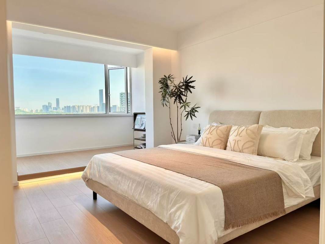 Housing image — Bedroom