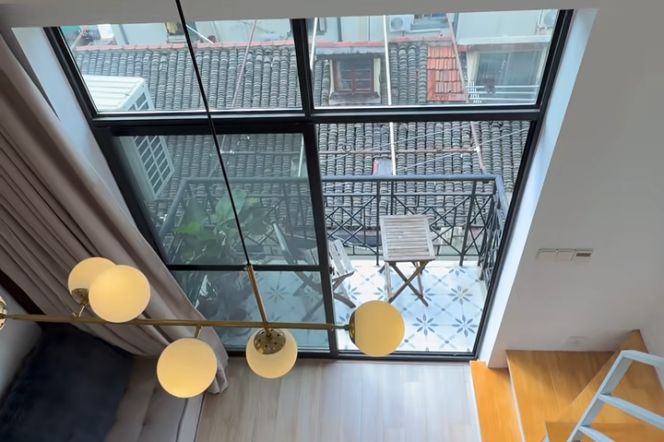 High-Ceiling Historic 1BR Lane House near IAPM (L1/L10/L12)