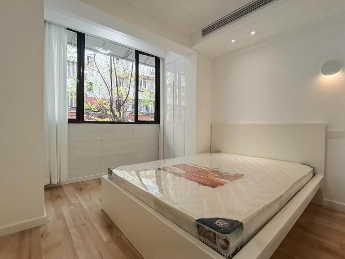 Housing image — Bedroom