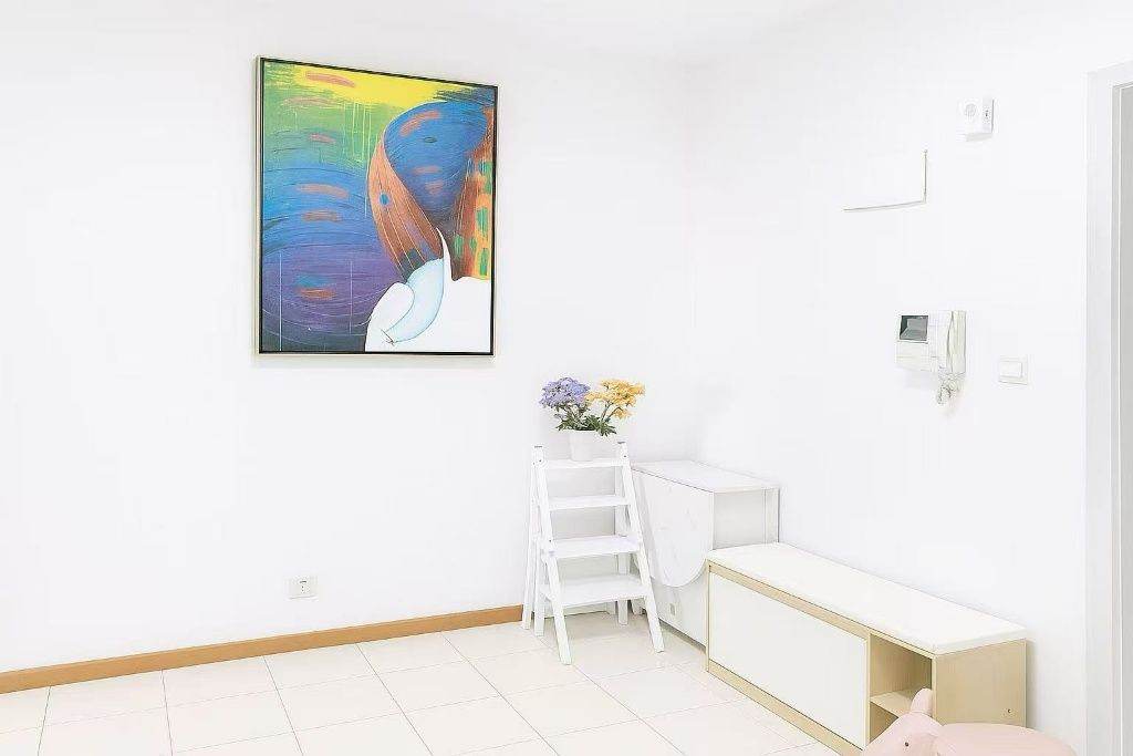 Housing image — Living Room