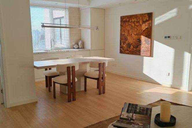 2BR Apartment in Jing'an (L13)