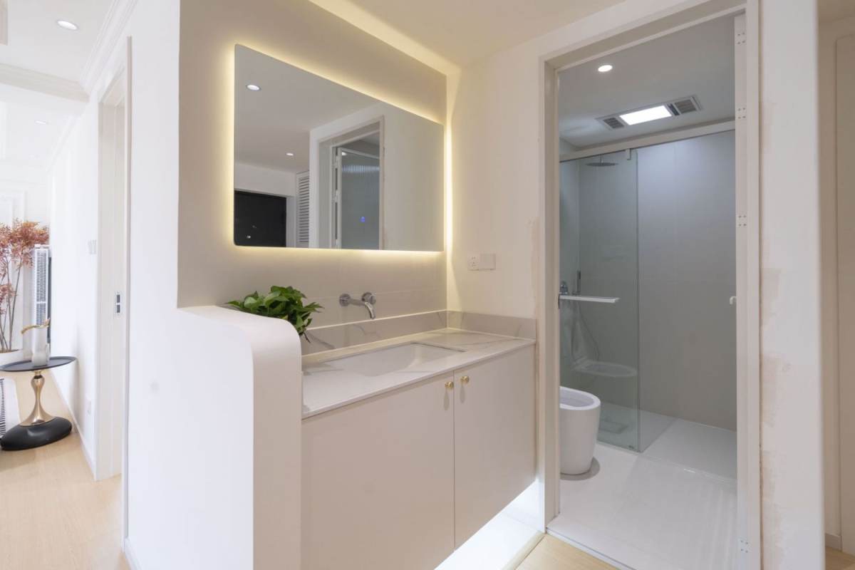 Housing image — Bathroom