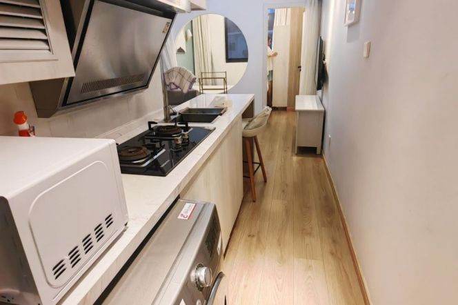 1BR Apartment in Jing'an