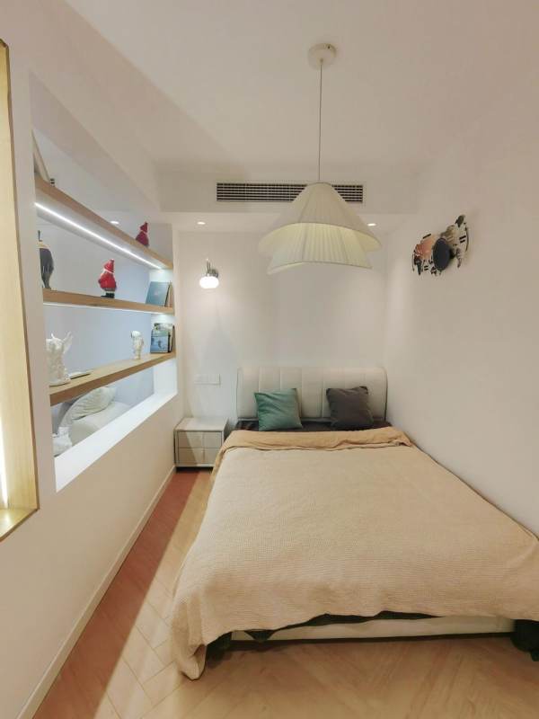 Housing image — Bedroom