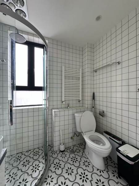 Housing image — Bathroom