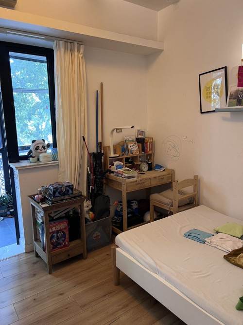 Housing image — Bedroom