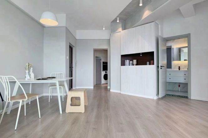 High-Floor 2BR Apartment near Jiangning Rd Metro (L7/L13)