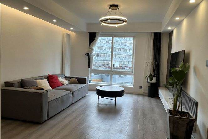 Spacious 2BR Apartment at Springdale Gardens (L9/L12)
