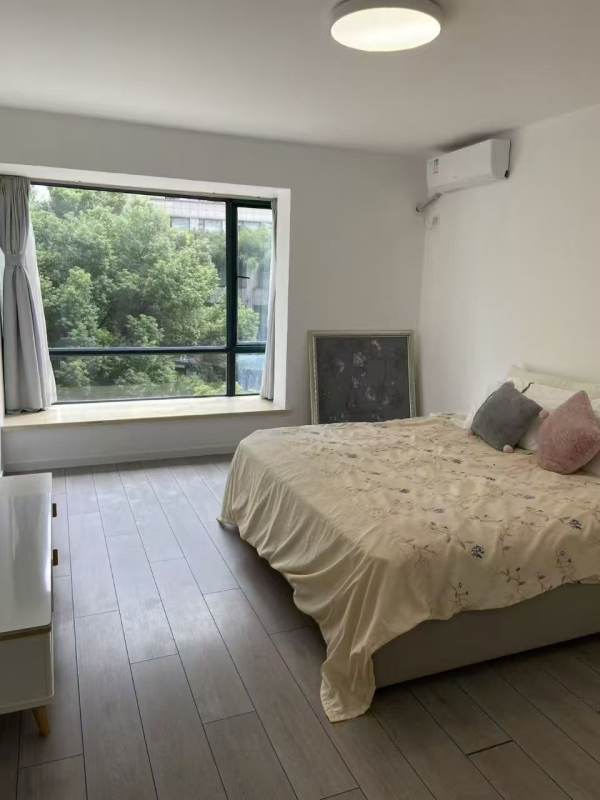 Housing image — Bedroom