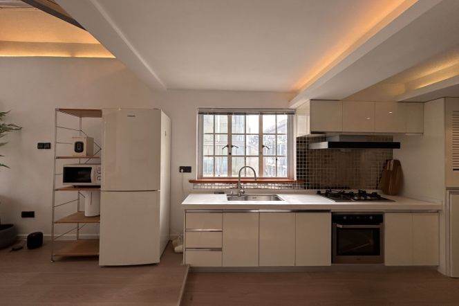 2BR Lane House in Jing'an (L2/L12/L13)