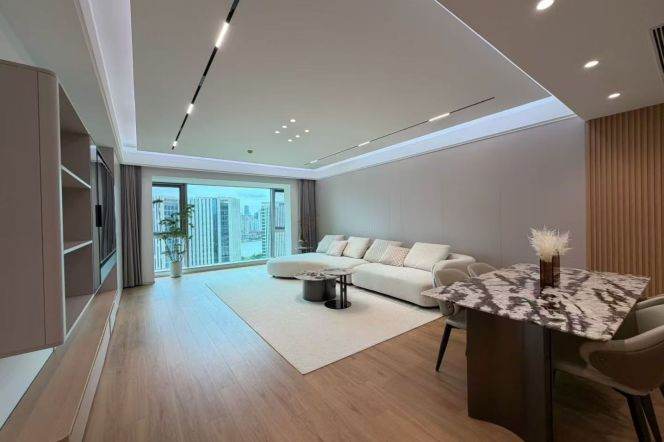 High-Floor Spacious 3BR Apartment near Shangcheng Rd Metro