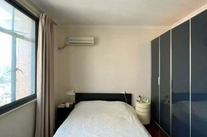 1BR Apartment in Old Xuhui (L1/L7/L9/L10)
