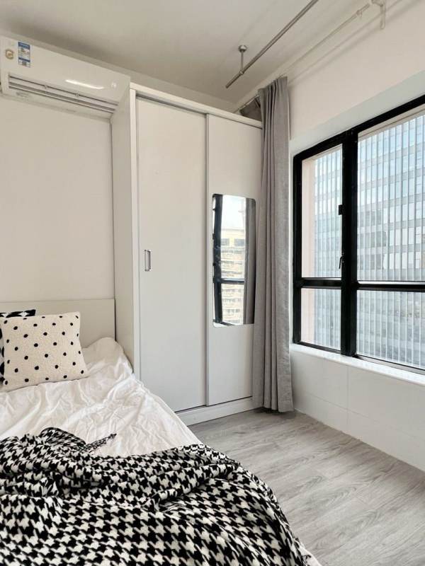 Housing image — Bedroom