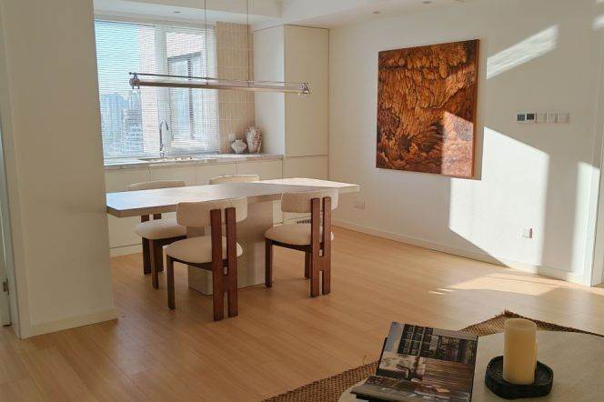 2BR Apartment in Jing'an (L13)
