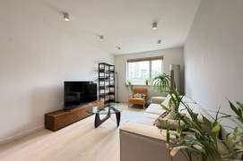2BR Apartment in Jing'an (L7)
